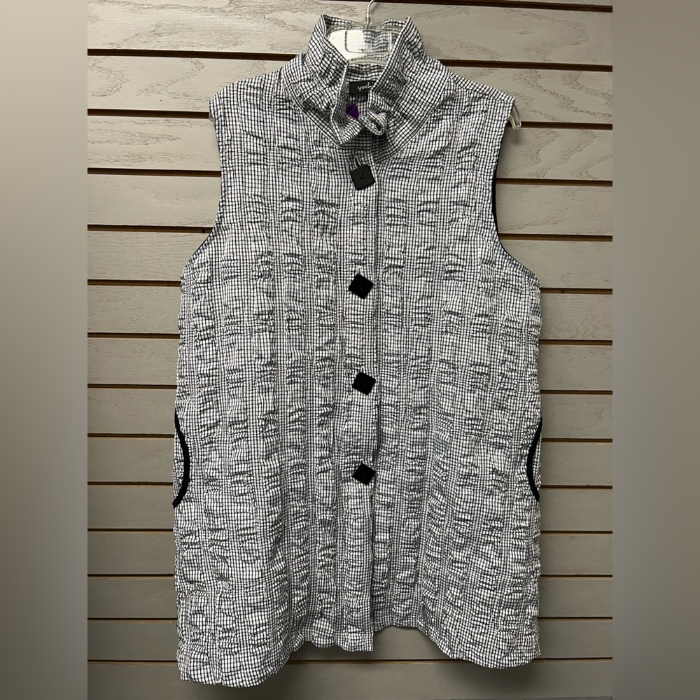 Sleeveless Checked Button-Front Dress Vest - White/Black
